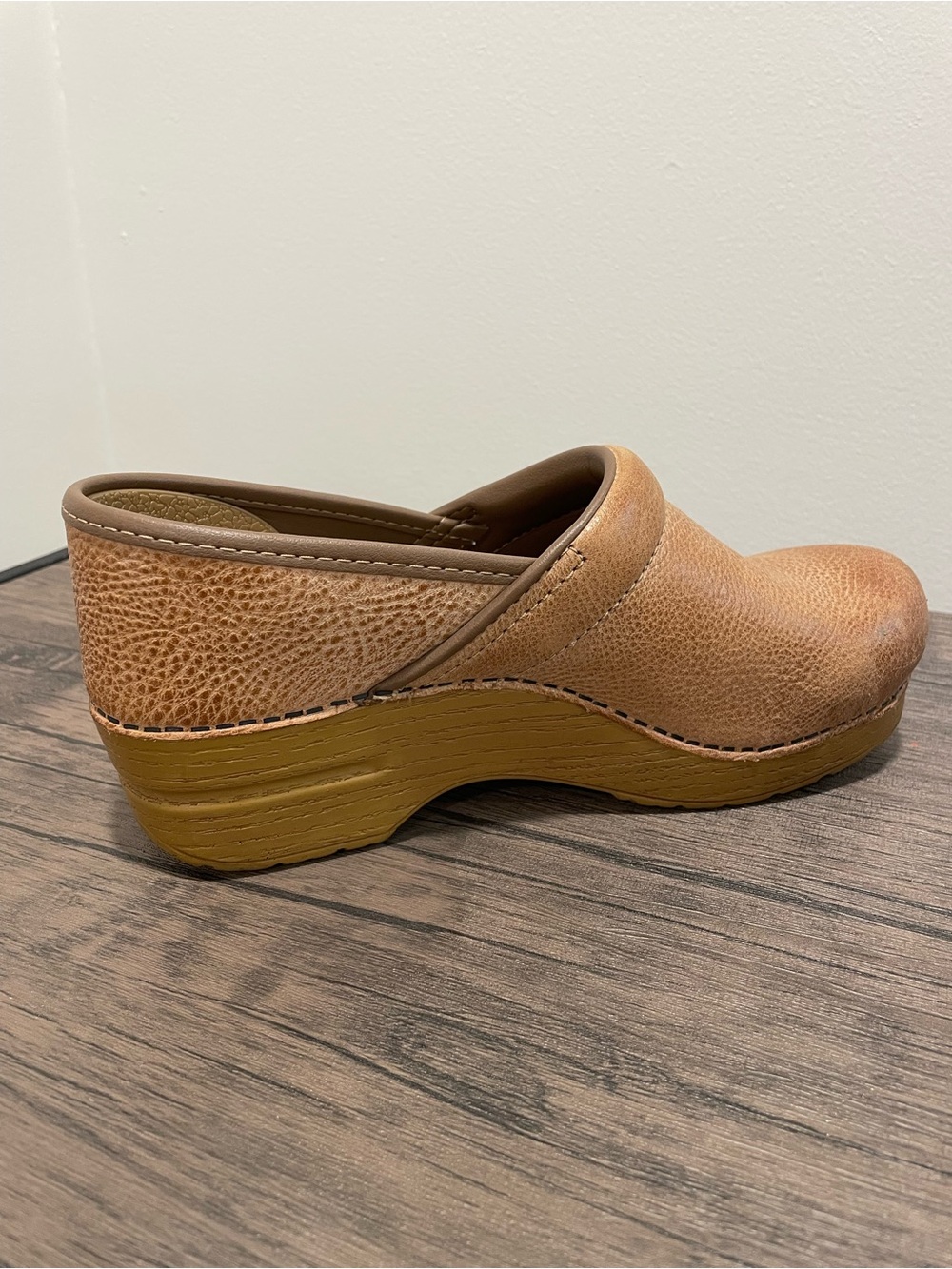 Wide Dansko Women's Slip-On Leather Clog in Honey Tan - Picture 4 of 11